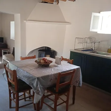Papageorgios Village House
