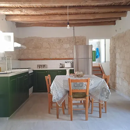 Semesterbostad Papageorgios Village House Kili